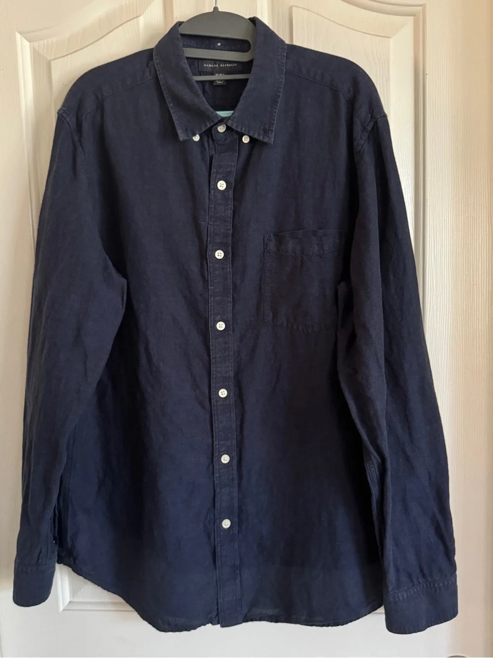 Banana Republic Men's Navy Button-Down Long Sleeve Shirt  Size 16 1/2
